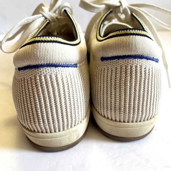 Rothy’s lace up sneakers - Picture 7 of 10